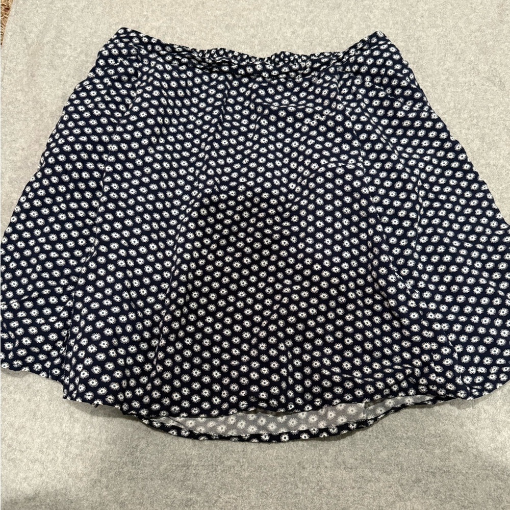 Old Navy Navy Blue and White Floral Skirt